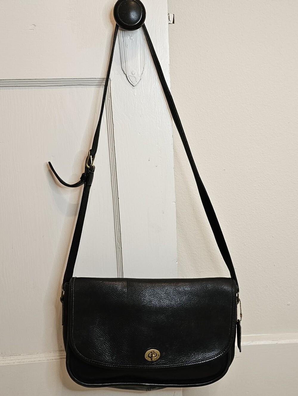 Vintage COACH City Bag Black Leather Crossbody Shoulder Bag